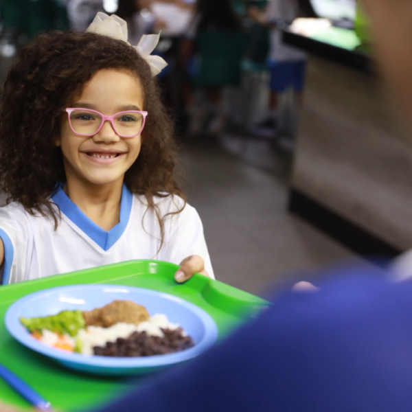 Defender a alimentação escolar é defender crianças e adolescentes mais saudáveis